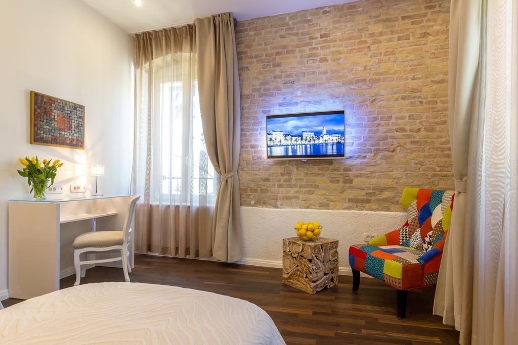 Pellegrini Luxury Rooms สปลิท ภายนอก รูปภาพ