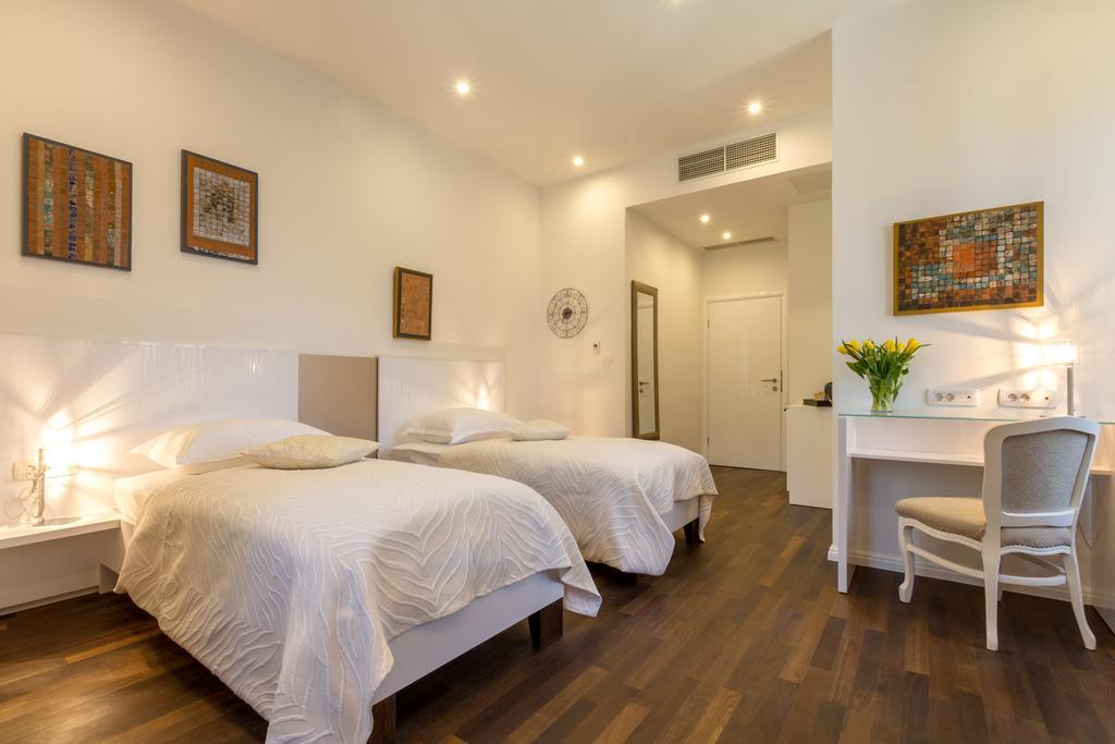 Pellegrini Luxury Rooms สปลิท ภายนอก รูปภาพ