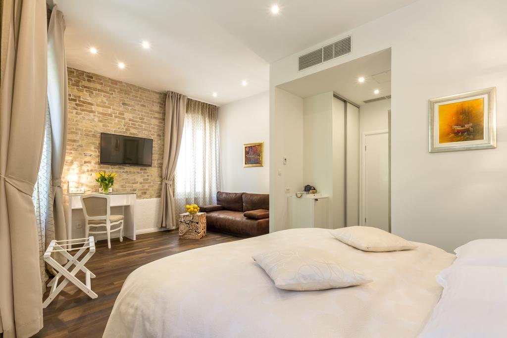Pellegrini Luxury Rooms สปลิท ภายนอก รูปภาพ