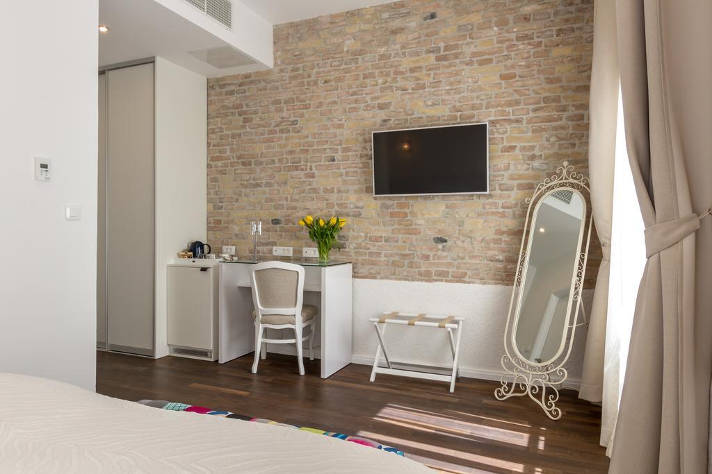 Pellegrini Luxury Rooms สปลิท ภายนอก รูปภาพ