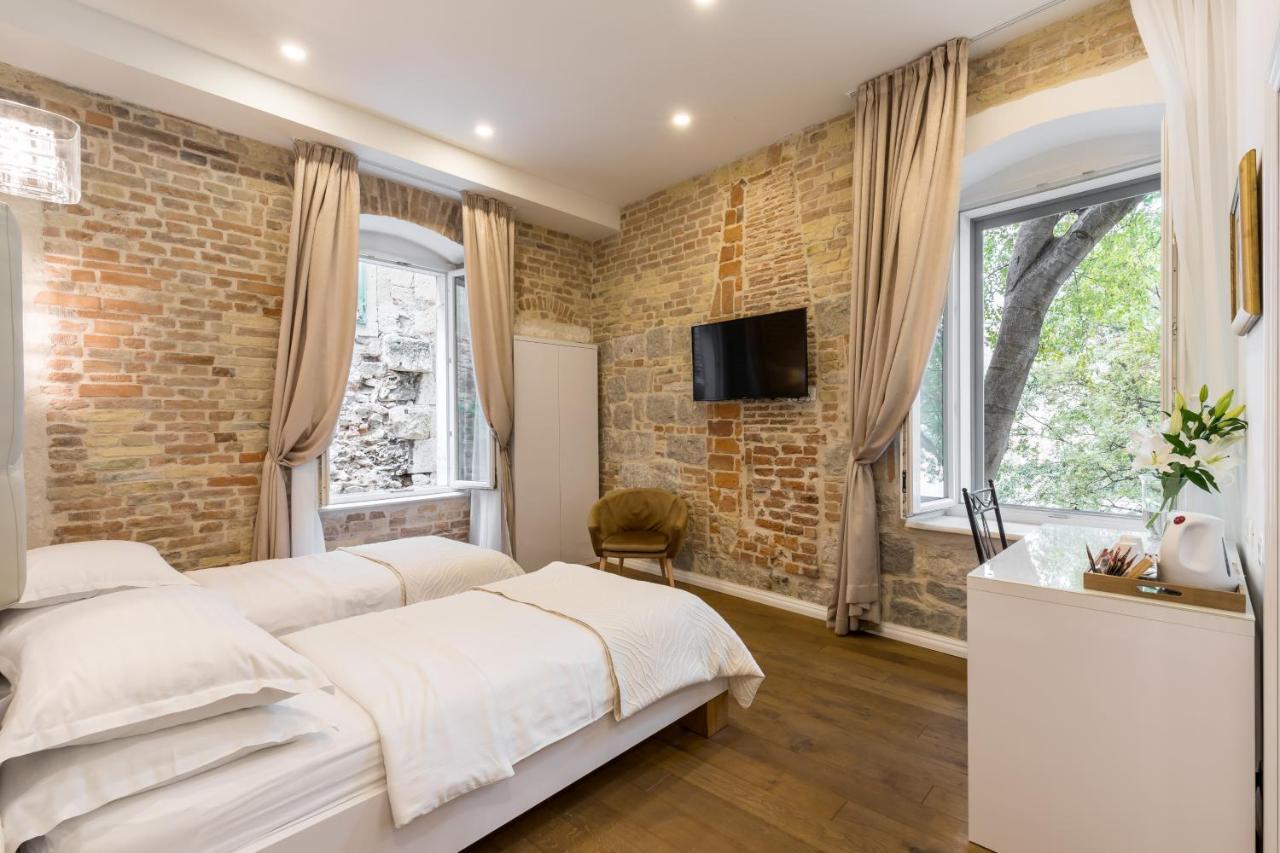 Pellegrini Luxury Rooms สปลิท ภายนอก รูปภาพ